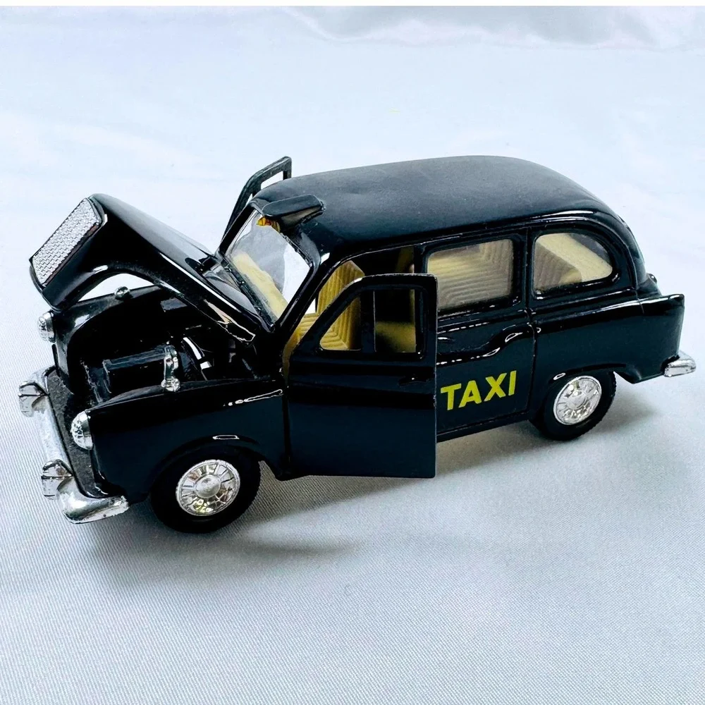 Vintage Welly London Black Taxicab Diecast Opening Doors Hood 5